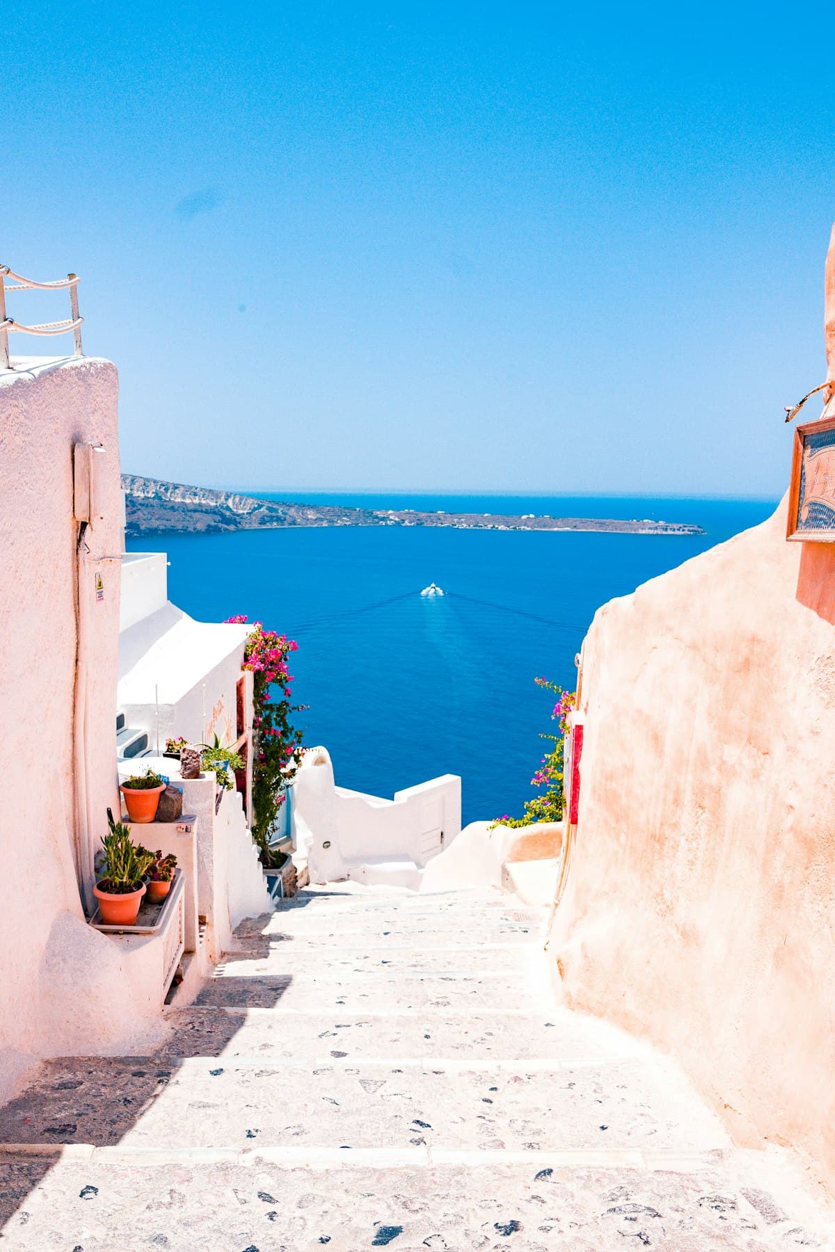 Santorini Caldera Cliffhouse